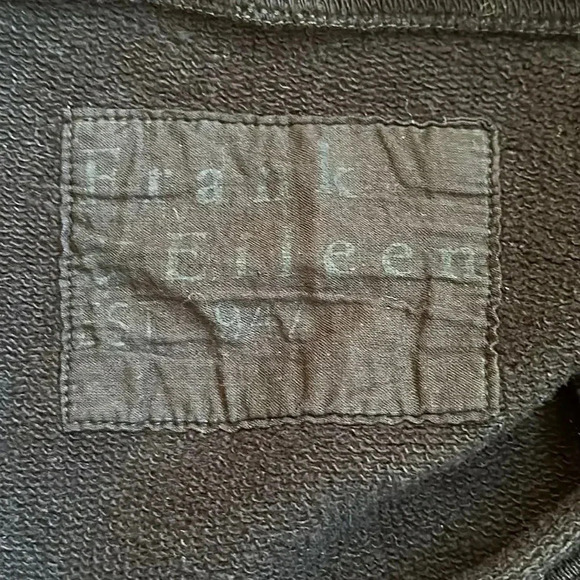 Frank & Eileen black long sleeve sweatshirt raw edges great condition sz M - Picture 6 of 7